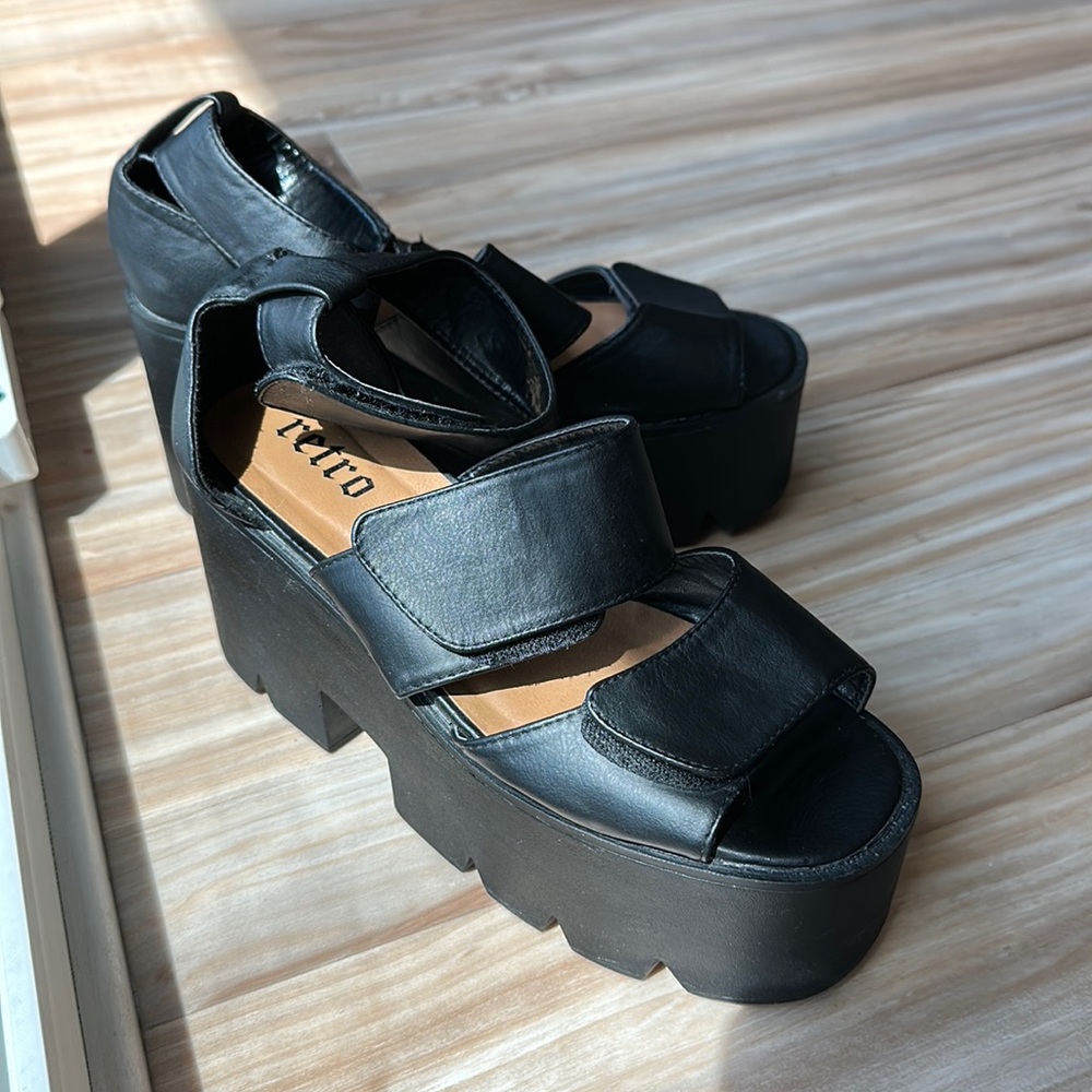 Dolls Kill Black Chunky Platform Sandals